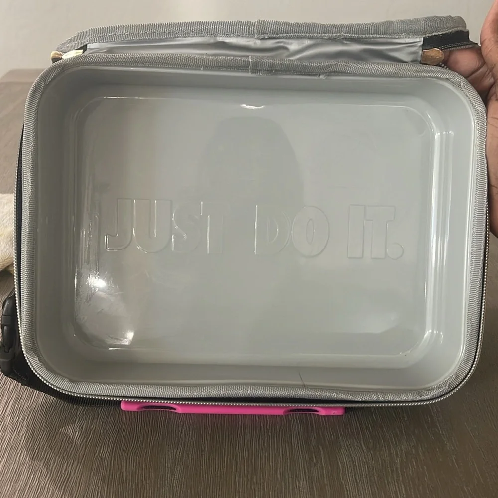 Nike insulated school or work lunchbox black and pink women’s or girl utility